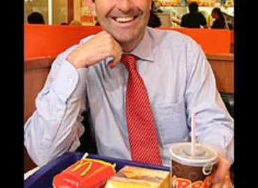 McDonald’s licencie son patron pour avoir entretenu une relation avec un membre du personnel