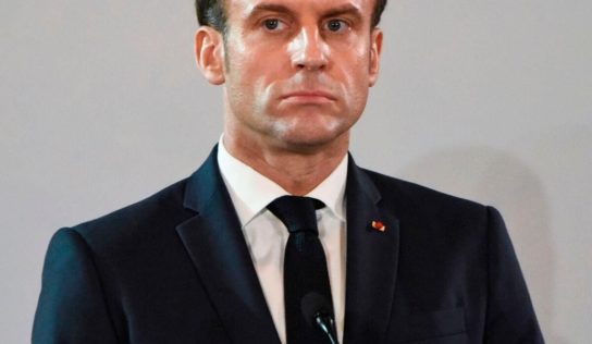 France: Emmanuel Macron renonce à sa retraite de président