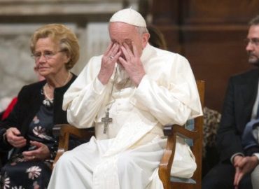 Le pape François s’excuse après un moment d’énervement à l’encontre d’une fidèle