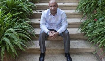 Laurent Lamothe et sa vérité d’adolescente. Partie 1