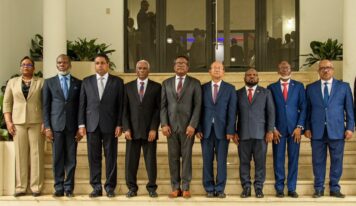 Remaniement: la main puissante et visiblement invisible des ex-CP