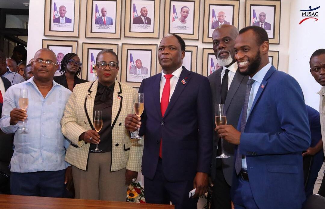 Un ministre incapable de RASANBLE les Grenadiers en Haiti?