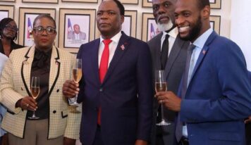 Un ministre incapable de RASANBLE les Grenadiers en Haiti?