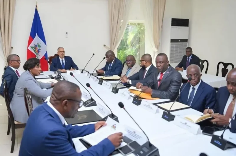 Qui sont les ministres de sinécures du gouvernement Fils-Aimé?