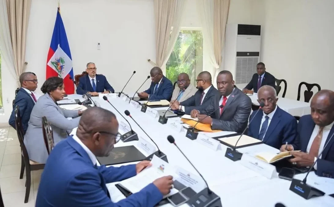 Qui sont les ministres de sinécures du gouvernement Fils-Aimé?