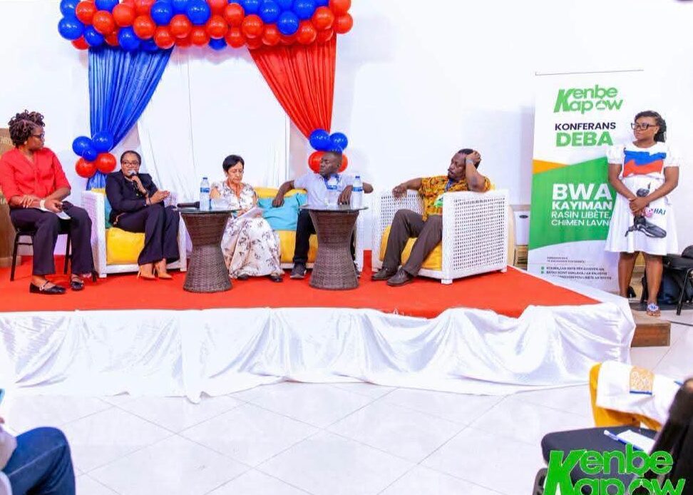 Bois-Caïman manipulé : nou dwe kenbe « Kenbe Kapow » nan fil?